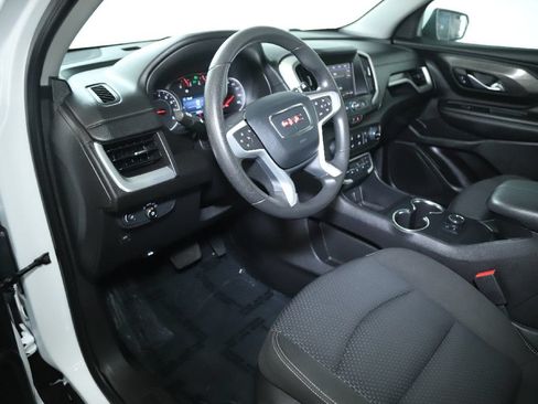 Used 2024 GMC Terrain SLE AWD/4WD image 17