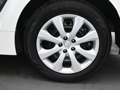 Used 2023 Toyota Corolla LE FWD image 20