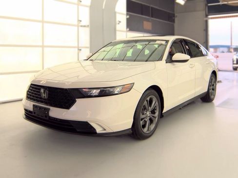 Used 2023 Honda Accord EX image 2