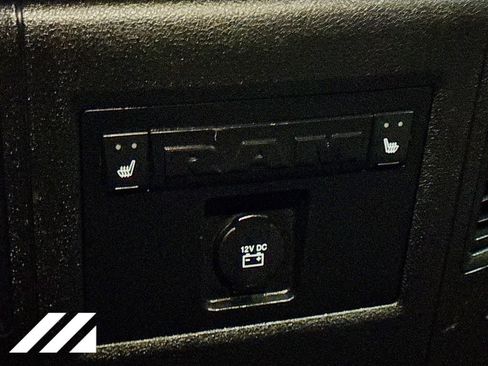 Used 2018 RAM 1500 Laramie w/ Convenience Group AWD/4WD image 15