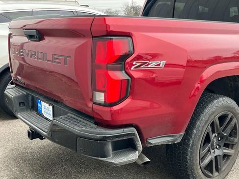 Used 2023 Chevrolet Colorado Z71 w/ Z71 Convenience Package 2 image 5