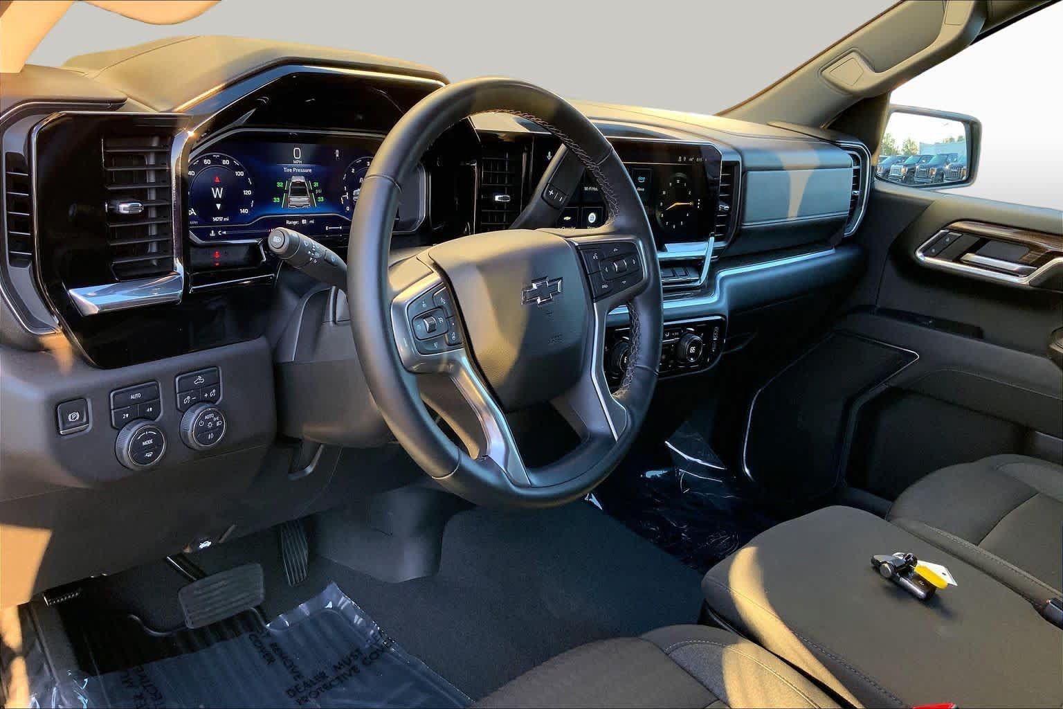 Used 2024 Chevrolet Silverado 1500 RST w/ LPO, Dark Essentials Package AWD/4WD image 15