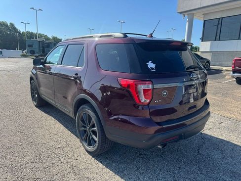Used 2018 Ford Explorer XLT w/ Equipment Group 202A AWD/4WD image 5