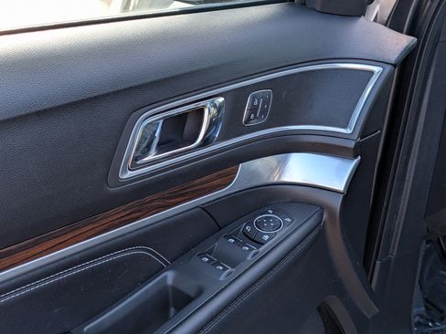 Certified 2017 Ford Explorer Limited w/ Equipment Group 303A image 22