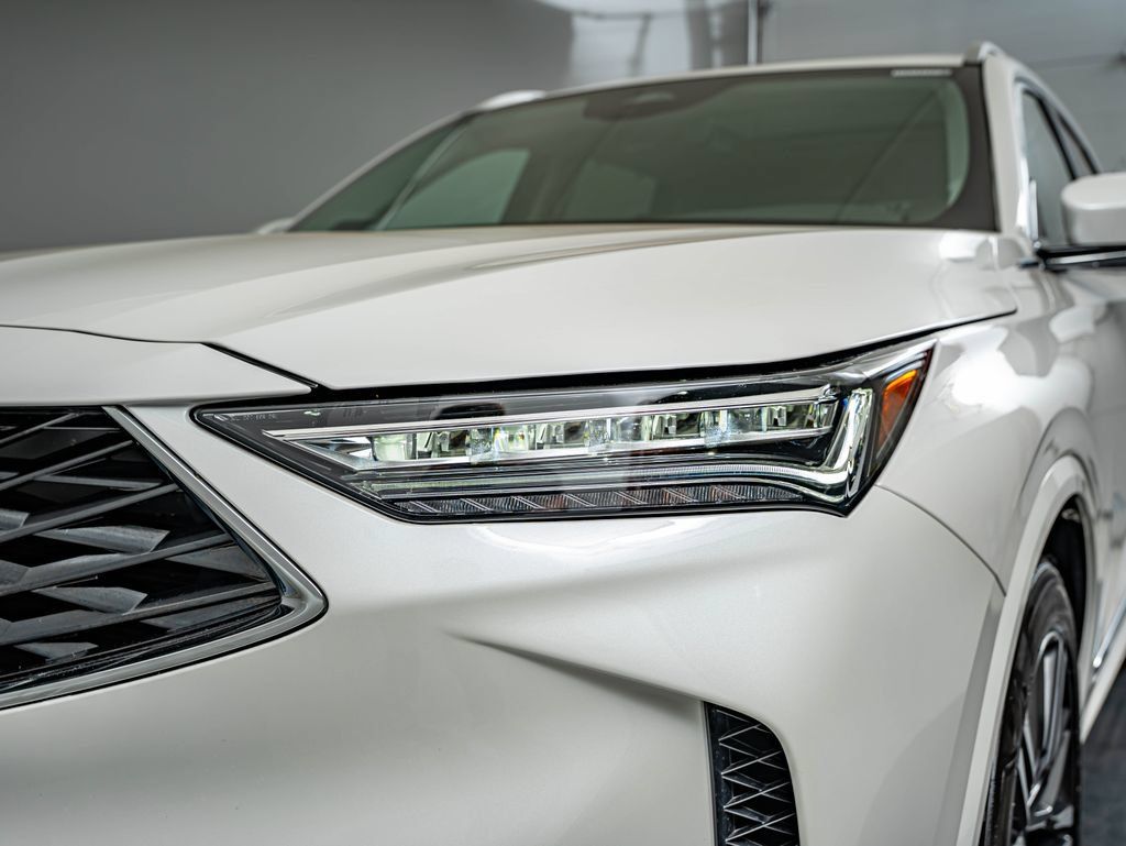 Certified 2026 Acura MDX w/ Advance Package AWD/4WD image 13