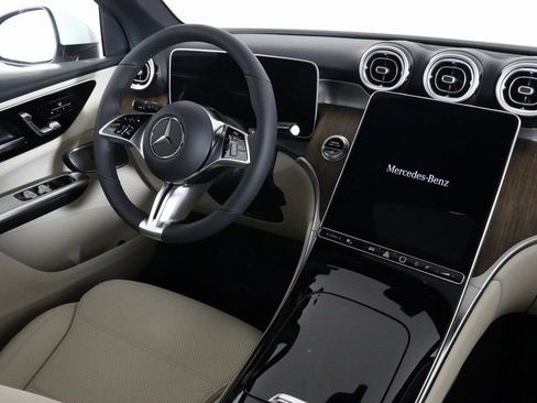 Certified 2025 Mercedes-Benz GLC 300 4MATIC image 3