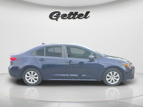 Used 2020 Toyota Corolla LE FWD image 4