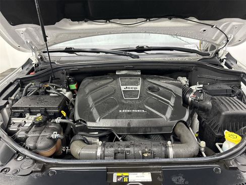 Used 2018 Jeep Grand Cherokee Limited image 20