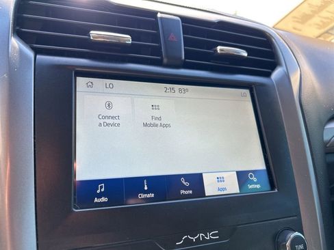 Used 2020 Ford Fusion SE image 26