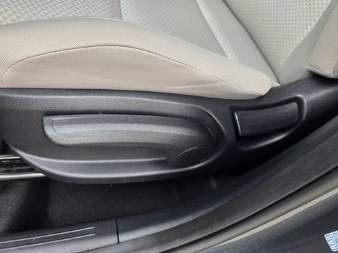 Certified 2025 Kia Soul LX w/ LX Technology Package FWD image 19