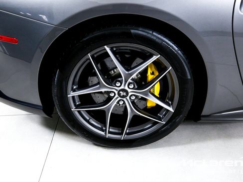 Used 2016 Ferrari F12 Berlinetta RWD image 28