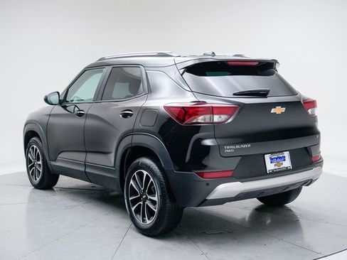 Used 2024 Chevrolet TrailBlazer LT w/ Convenience Package image 3