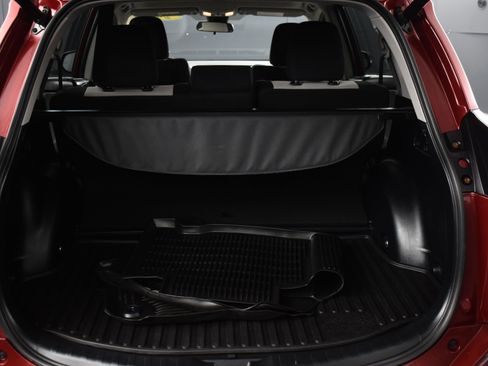 Used 2018 Toyota RAV4 XLE image 17