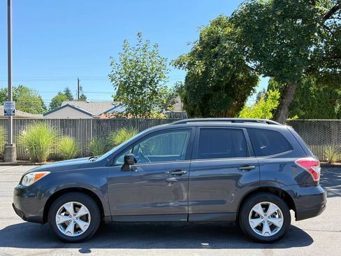 Used 2014 Subaru Forester 2.5i Premium w/ Popular Package #2 AWD/4WD image 2