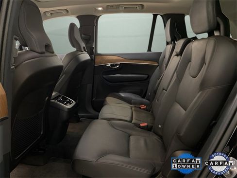 Used 2025 Volvo XC90 B6 Plus image 16