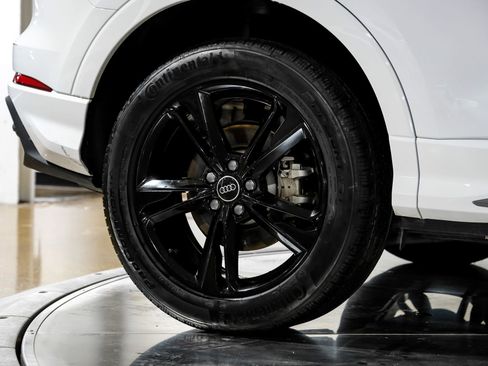 Used 2024 Audi Q3 2.0T Premium w/ Convenience Package image 57