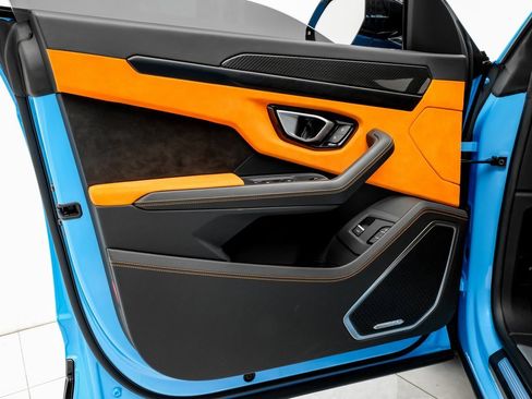 Used 2022 Lamborghini Urus image 40