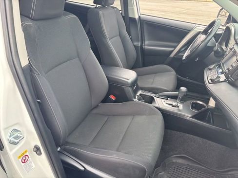Used 2018 Toyota RAV4 XLE image 15