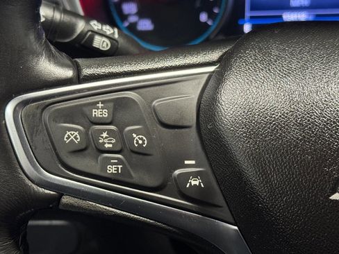 Used 2019 Chevrolet Equinox LT w/ Driver Convenience Package FWD image 31