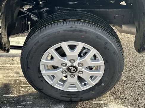 Used 2026 Toyota Tacoma SR5 RWD image 5