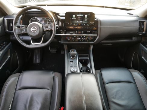 Certified 2022 Nissan Pathfinder SL image 10