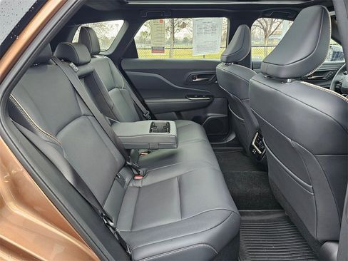 Used 2025 Toyota Crown Signia Limited w/ Advanced Technology Package image 15