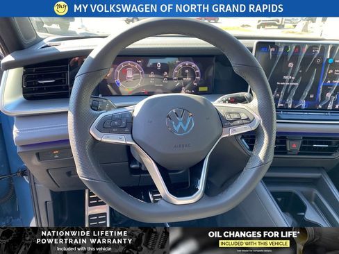 New 2026 Volkswagen Tiguan SE R-Line AWD/4WD image 8