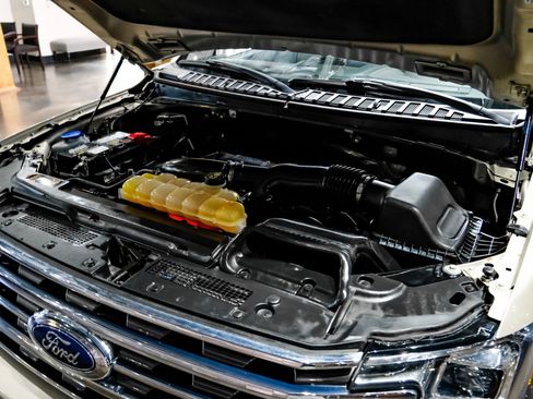 Used 2018 Ford Expedition Max XLT w/ Equipment Group 202A image 46