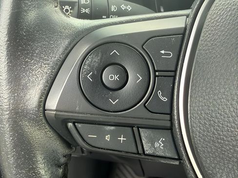 Used 2023 Toyota Corolla Cross XLE w/ Convenience Package image 15