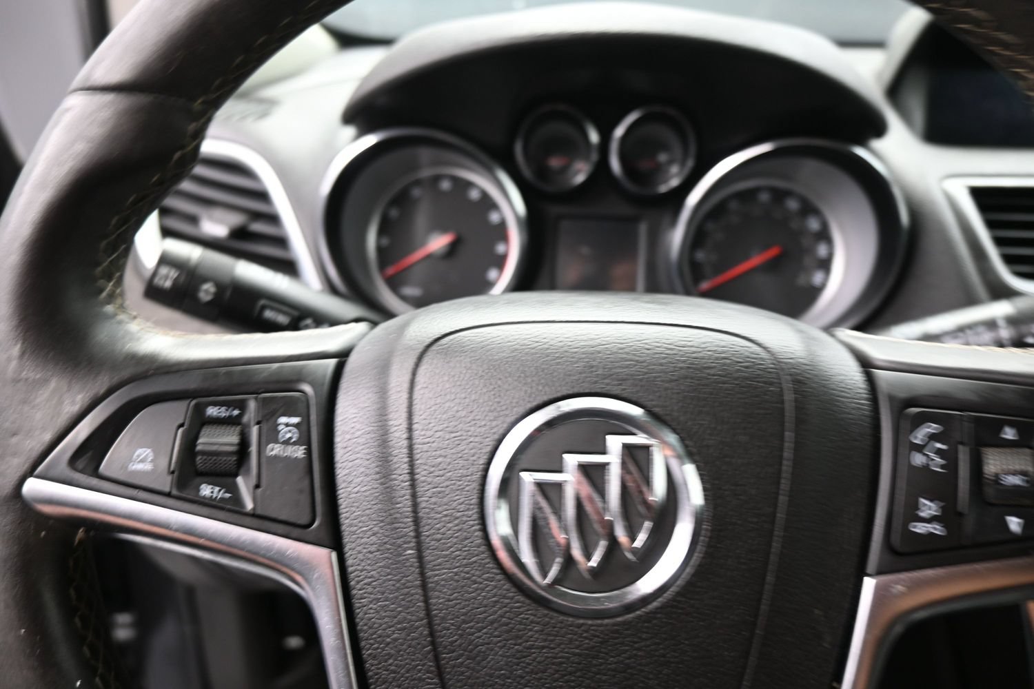 Used 2016 Buick Encore FWD image 16
