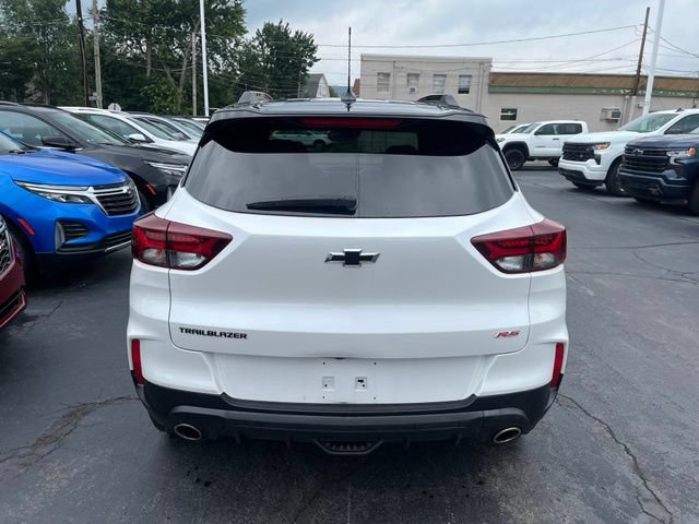 Used 2023 Chevrolet TrailBlazer RS w/ Sun and Liftgate Package FWD image 4