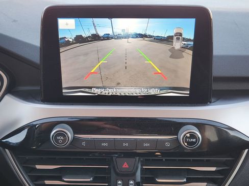 Used 2020 Ford Escape SEL image 19