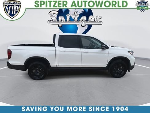 Used 2025 Honda Ridgeline Black Edition image 10