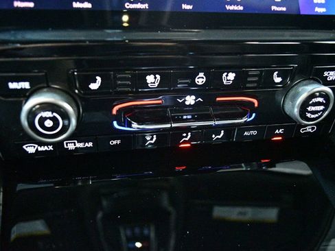 Used 2021 Jeep Grand Cherokee L Overland w/ Luxury Tech Group IV image 62