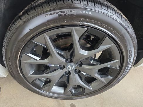 Used 2026 Lexus TX 500h AWD w/ Technology Package image 30