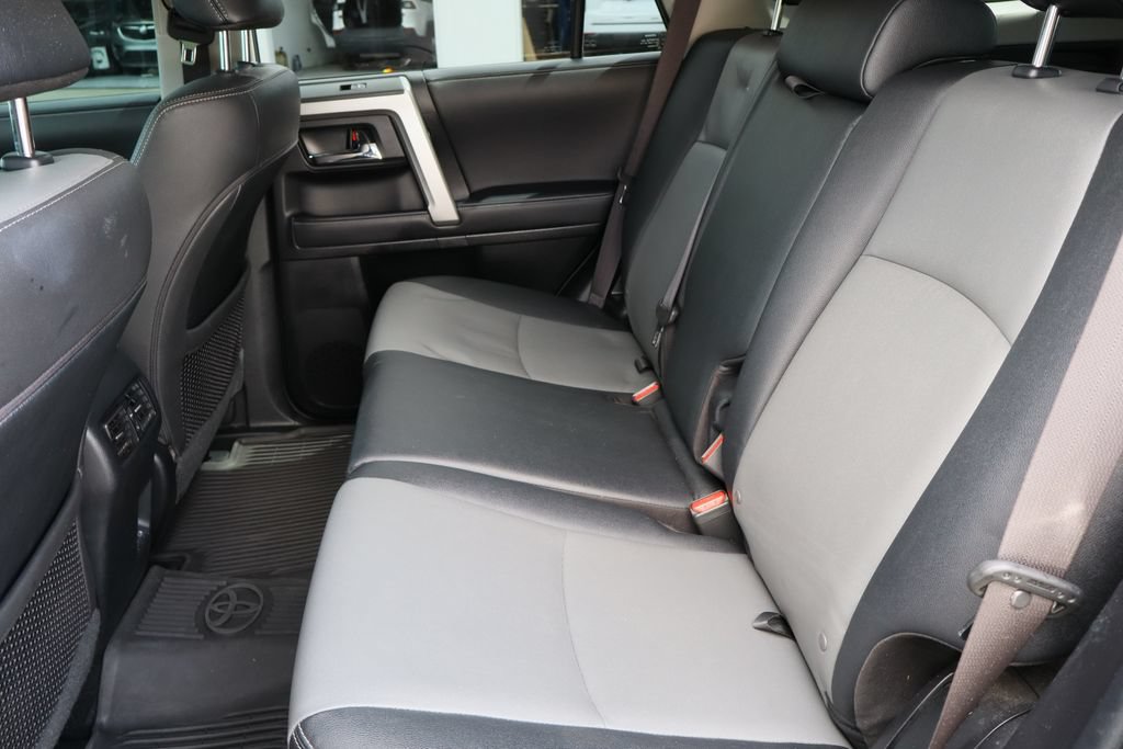 Used 2024 Toyota 4Runner SR5 Premium w/ Moonroof Package RWD image 25