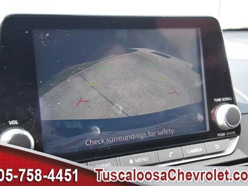 Used 2025 Nissan Altima 2.5 SV FWD image 35