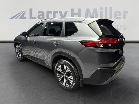 Certified 2023 Nissan Rogue SV w/ SV Premium B Package image 3