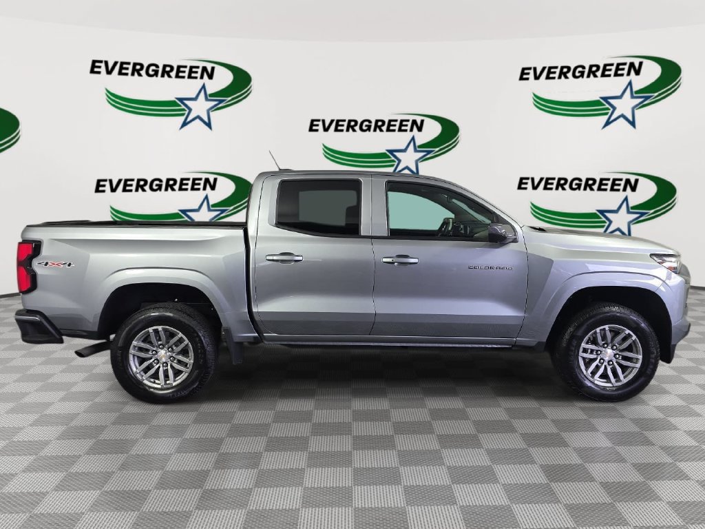 Used 2026 Chevrolet Colorado LT w/ LT Convenience Package AWD/4WD image 4