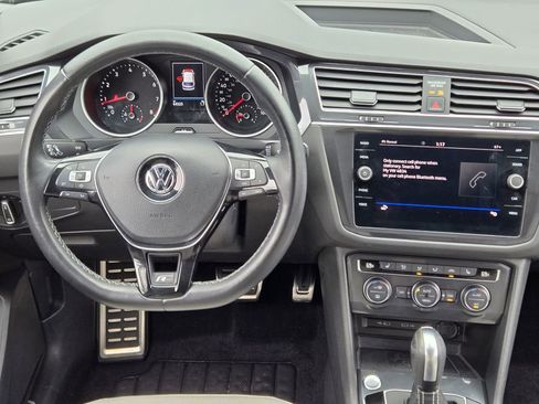 Used 2021 Volkswagen Tiguan SE R-Line image 35