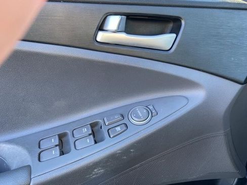 Used 2012 Hyundai Sonata GLS FWD image 6