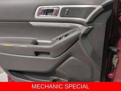 Used 2013 Ford Explorer XLT image 29