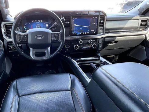 Used 2023 Ford F250 Lariat w/ Sport Appearance Package image 11