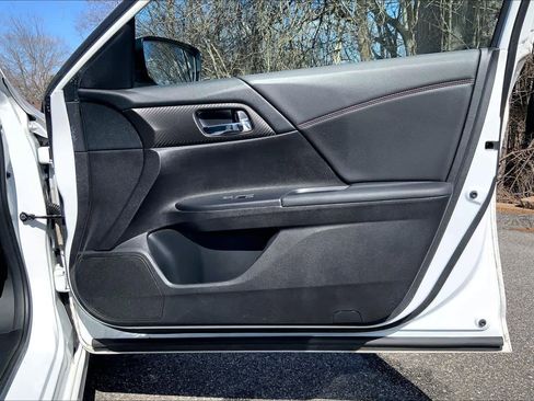 Used 2017 Honda Accord Sport Special Edition image 23