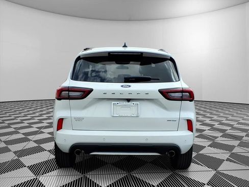 Used 2023 Ford Escape ST-Line w/ Tech Pack #1 AWD/4WD image 6
