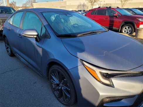 Used 2024 Toyota Corolla SE image 7