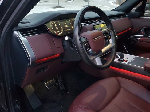 Used 2025 Land Rover Range Rover Autobiography image 7
