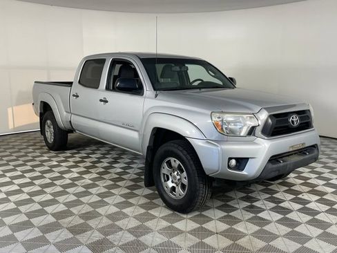 Used 2012 Toyota Tacoma 4x4 Double Cab w/ SR5 Pkg image 18