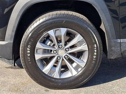 Used 2025 Chevrolet Equinox LT FWD image 27