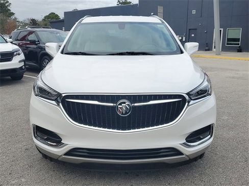 Used 2018 Buick Enclave Essence image 6